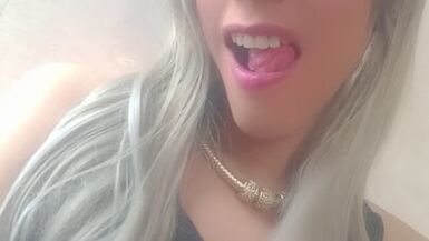 Soy una trans Colombina muy femenina de mujer