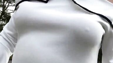 Amateur crossdresser Kellycd2022 sexy milf masturbating her sissy gurl cock in stockings and heels in her car on the chase - 14 image