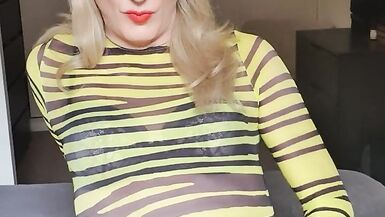 Manchester TS, Sasha Paige jerks her tranny cock - 10 image