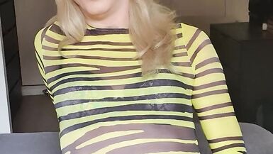 Manchester TS, Sasha Paige jerks her tranny cock - 5 image