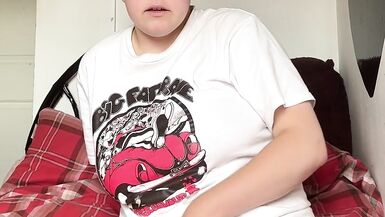 Trans boy Alexander gets really horny - 2 image