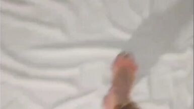 ZZs tired of towing the line I wish I was a real lady and free to be someone special not just nobody - 3 image