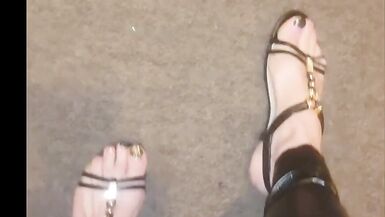 ZZs tired of towing the line I wish I was a real lady and free to be someone special not just nobody - 9 image