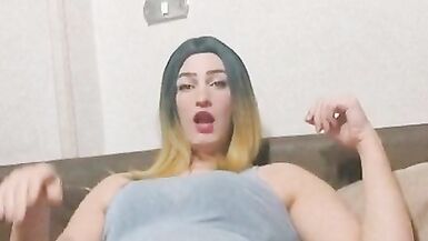 Arab shemale dance dick - 4 image