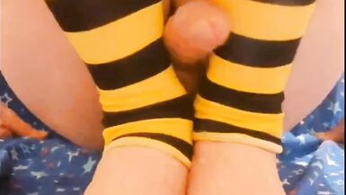 I made a quick feet teaser with my irradescent glitter nail polish I feel so sexy with painted toes - 14 image