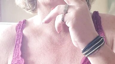 Smoking two cigarettes at once - 12 image