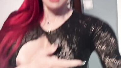 Erika at home in London - 3 image