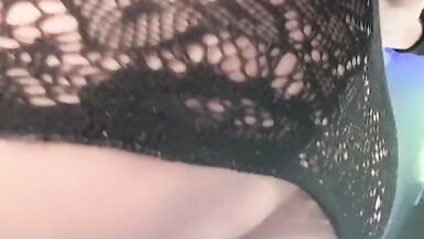 Erika at home in London - 6 image