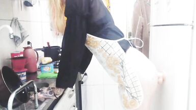 Sissy Aniya - Shemale Housewife Fucking the Dildo While Washing Dishes - 6 image