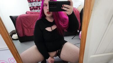 Hot Tranny Jerks Off In A Mirror