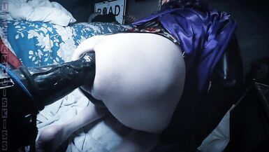 Butt Girl Tiffany Ciskiss As Raven Fucking Sissy Ass On Xxl Manolith Dildo Grey Skin Version Pt 2 - 11 image