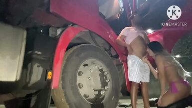 TRUCK DRIVER SAW THE WHORE SHOWING IN LINGERIE ON THE SIDE OF THE TRUCK, HE COULDN'T STAND IT AND FUCKED HER KITCHEN WITHOUT A CONDOM AT THE GAS STATION - 5 image