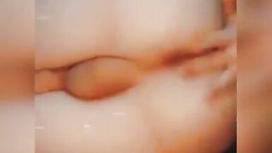 Ruivinha mostrando o cuzinho - 6 image