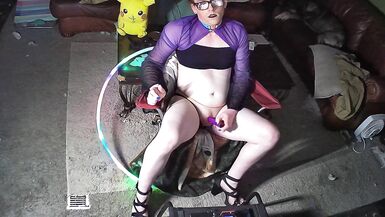 sissy pushes vibrator into inverted cock - 8 image