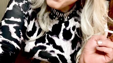 Marilyn Lipstick Smoking Fetish Tease - 10 image