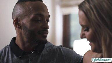 Big tits shemale babe Kayleigh Coxx pleases her customers bbc - 3 image