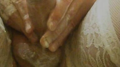 wet and slippery game - 13 image