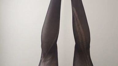 Pussy-plugged trans college girl precums from clit - 13 image