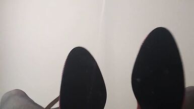 Pussy-plugged trans college girl precums from clit - 14 image