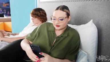 Spikey Dee Is Eager To Get His Cock Sucked And Finds Goth Girl Nikki North Ready To Please - TRANS ANGELS - 2 image