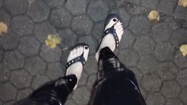 high platform thongs - 12 image