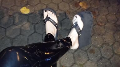 high platform thongs - 13 image