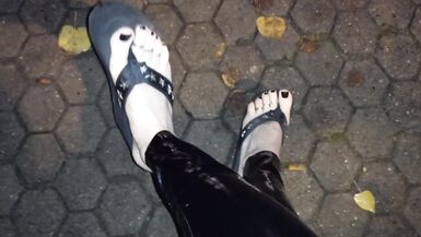 high platform thongs - 14 image