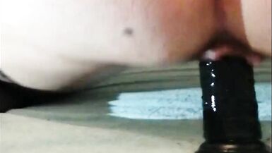 the expansion of the ass thanks to a big Dilto! - 14 image