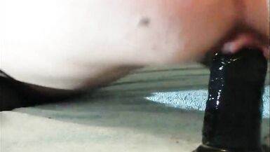 the expansion of the ass thanks to a big Dilto! - 15 image