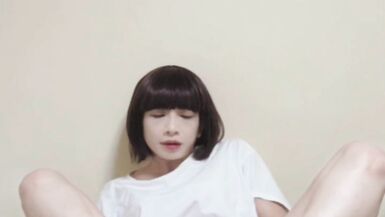 Shemale Ting Xuan blow job and anal sex with huge toy - 14 image