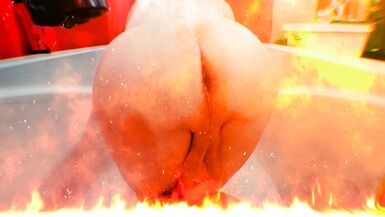 Butt Girl Takes A Bath - 5 image