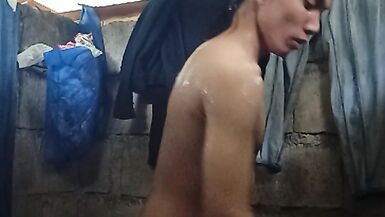 Unya pa kantot ang Reyna sa kanyang amigo didto sa layo - 4 image