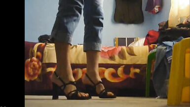 inicios de ponerse tacones negros thalialove - 11 image