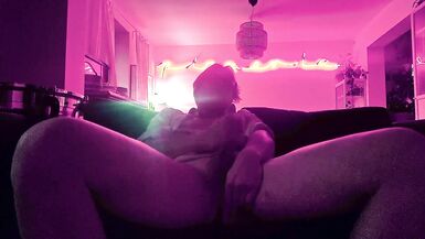 fem plays with her hole after party - 15 image