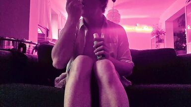 fem plays with her hole after party - 5 image