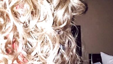 Nice girl play with but plug on shes ass long hair touch shes ass - 4 image