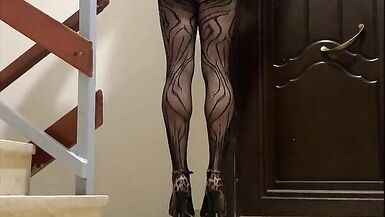Pizza BOY in the apartment with my body stocking - 13 image