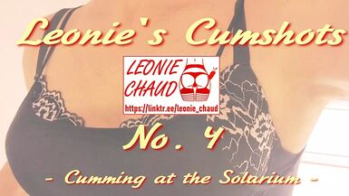 Leonie Chaud's Cumshots - No. 4 - Tranny stroking with cumshot