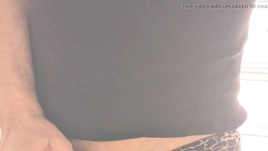 Leonie Chaud's Cumshots - No. 4 - Tranny stroking with cumshot - 7 image