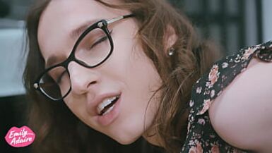 I came so hard! Emily VS Fuckmachine