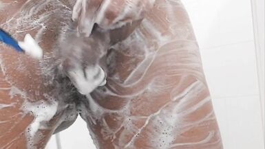 French Milah CrossXx takes a shower and shaved her big clit sissy - 5 image