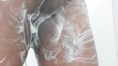 French Milah CrossXx takes a shower and shaved her big clit sissy - 6 image