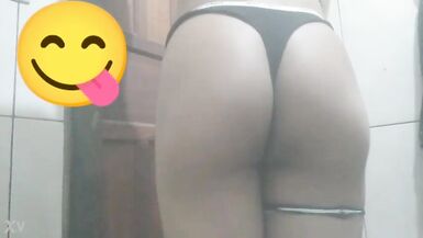 Kailane cdzinha rebolando de fio dental socada com persex na perna - 11 image