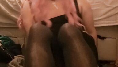 Aimee teases, sucks and faps - 2 image