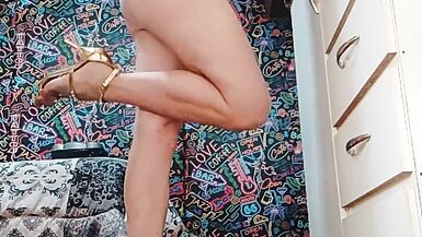 Tranny dances and ends up jerking his huge cock. - 6 image