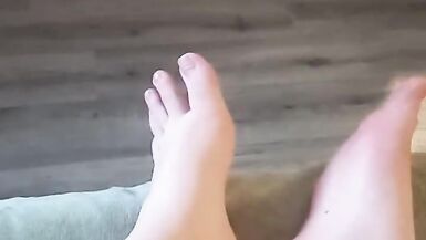 Very beautiful feet and toes - 6 image
