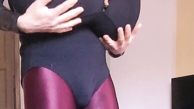 CD Szonja's huge breasts - 3 image