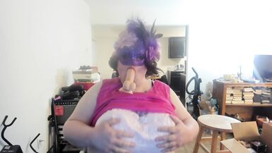 Molly is shaving her genitals while sucking on her dildo. - 3 image