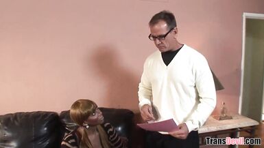 Amazingly thick Paris Pirelli does some quality shemale anal - 4 image