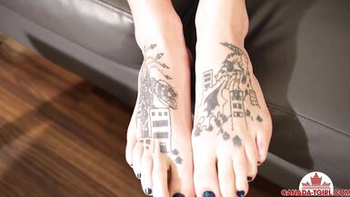 CANADA-TGIRL - Moxy Shows Her Naughty Moves For You - 3 image